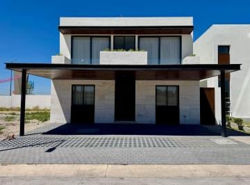 Casa de 3 habitaciones, Corregidora · Casa en Venta en Velasur Corregidora con 264 m² de Terreno, 4 Recamaras Una en Planta Baja