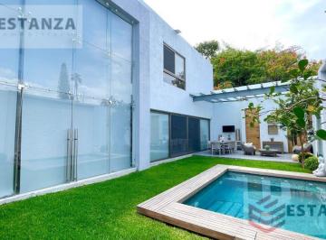 Casa · 345m² · 3 Recámaras · 2 Estacionamientos · Delicias Casa - Clave Cs461