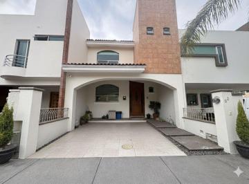 Casa de 3 habitaciones, Zapopan · Casa en Venta Paseos del Sol Zapopan