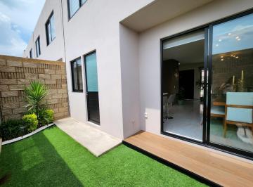 Casa · 132m² · 3 Recámaras · 2 Estacionamientos · Casa en Venta, en Zona Campanario, Queretaro