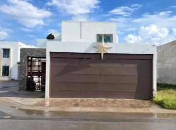 1 · Casa en Venta en Residencial Palma Real, Sector Viñedos.