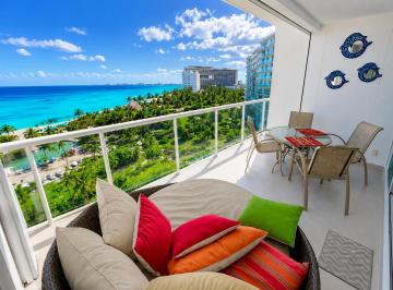 Departamento de 2 habitaciones, Cancún · Amara B - 601 Beachfront Cancún | Playa Privada, Vista Caribe y Marina Seca