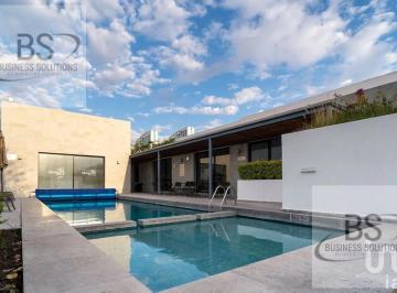 Casa · 3 Recámaras · 2 Estacionamientos · Casa Venta, Santa Fe Juriquilla Oportunidad, Fraccionamiento con Alberca, Gym y Amenidades Ti/d