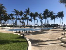 Departamento · 267m² · 3 Recámaras · 2 Estacionamientos · Las Olas Acapulco Diamante