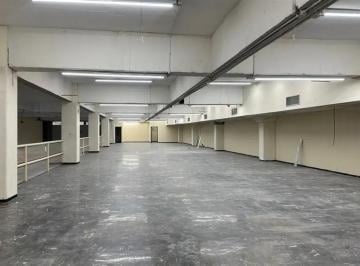 1 · Local en Renta en Contry