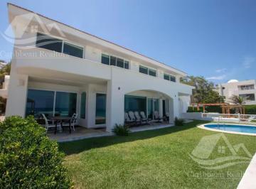 Casa · 889m² · 6 Recámaras · Casa en Venta en Zona Hotelera Cancun
