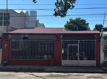 Casa de 3 habitaciones, Mérida · Casa con 3 Recámaras en Venta, 343 m² Superficie de Terreno, Itzimna