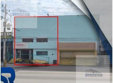 Local comercial · 300m² · 4 Estacionamientos · Se Renta Local en Monterrey