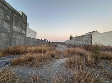 Terreno / Lote , Saltillo · Terreno en Venta Al Norte | El Campanario