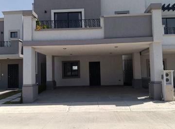 Casa de 3 habitaciones, Gustavo A. Madero · Casa Ampliada en Venta Opciones con Terreno Excedente y en Esquina