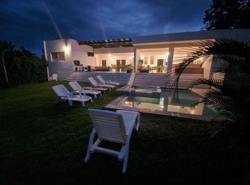 f96d28612b90e51060e23469c22b9848b6d2dbe329e2dfd7fda42aef2dc7ad57 · Casa en Venta en Tequesquitengo