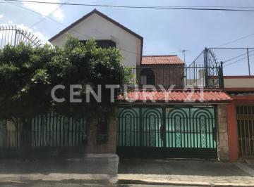 Casa · 247m² · 3 Recámaras · 1 Estacionamiento · Casa en Venta Colonia Industrial