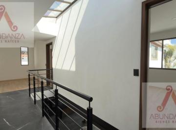 Casa en condominio · 235m² · 3 Recámaras · 2 Estacionamientos · Casa Venta Condado del Valle Metepec