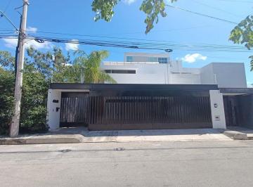 23f090c8e91a30e9dd25a32899f52d779fd589344f28b49c29951fc061bc5f7b · Venta de Casa Amueblada en Fraccionamiento Montebello