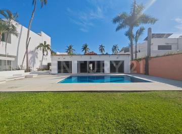 Casa · 264m² · 3 Recámaras · 1 Estacionamiento · Casa en Venta en Club Santiago, Manzanillo, Colima