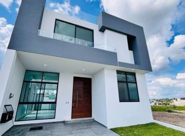 Casa de 4 habitaciones, Zapopan · Cada en Venta Valle Imperial Zapopan