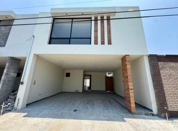 Casa de 3 habitaciones, Monterrey · Casa en Venta en Cumbres 1er Sector, Monterrey Nl