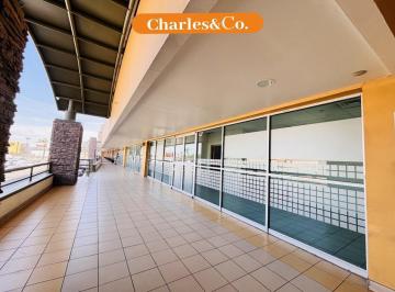 Local comercial · 509m² · 200 Estacionamientos · Local en Renta