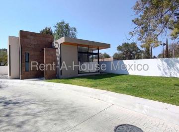 Casa de 2 habitaciones, Tequisquiapan · Venta Casa Tequisquiapan Centro de 1 Nivel con 2 Recámaras y Amenidades