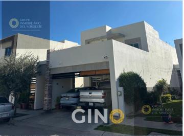 Casa · 197m² · 3 Recámaras · 2 Estacionamientos · Casa en Venta en Las Villas, Los Mochis, Sin.