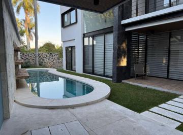 Casa · 490m² · 4 Recámaras · 3 Estacionamientos · Casa en Fraccionamiento en Palmira Tinguindin Cuernavaca - Maz - 2610 - Fr