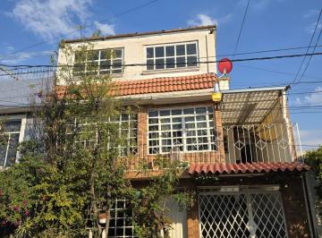 Casa · 280m² · 5 Recámaras · 1 Estacionamiento · Casa en Venta en Jardines de Morelos