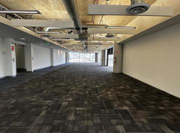 Oficina · 206m² · 8 Estacionamientos · Oficina en Renta