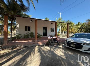 Casa · 32m² · 1 Recámara · 5 Estacionamientos · Casa en Venta en Telchac Puerto, Yucatan