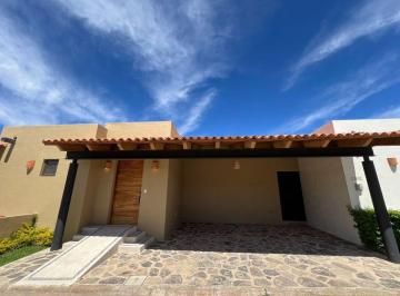 Casa en condominio de 3 habitaciones, Chapala · Casa en Renta en Condominio La Reserva West, Ajijic