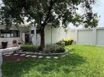 2f1b23ea7f84579c592141cb5398aad4d89e1db1c5b24f8e34683fcca1ccefda · Casa con Uso de Suelo Comercial en Renta en Fuentes del Valle