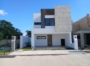 Casa · 141m² · 3 Recámaras · 2 Estacionamientos · Casa en Venta en Real Campestre Cluster 21
