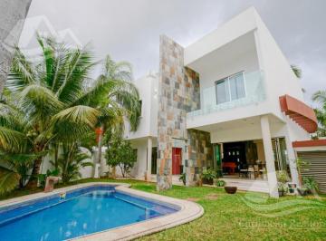 Casa · 596m² · 5 Recámaras · Casa en Venta Cancún Villa Magna