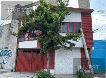 Casa · 284m² · 6 Recámaras · 2 Estacionamientos · Casa en San Isidro