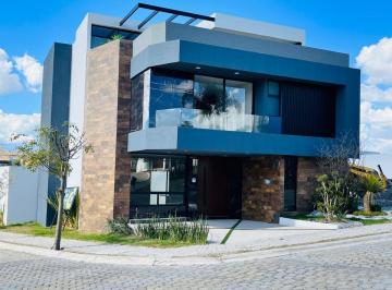 Casa de 4 habitaciones, San Andrés Cholula · Casa en Venta en Esquina con 204 m² Terreno, Lomas de Angelópolis