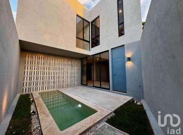 Casa · 182m² · 3 Recámaras · 2 Estacionamientos · Casa Nueva en Benito Juarez Norte en Merida Yucatan