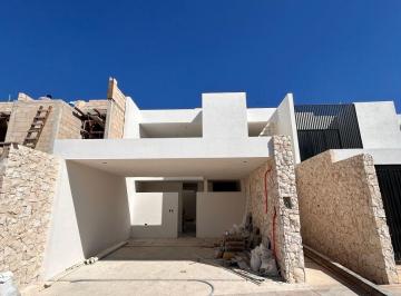 Casa de 3 habitaciones, Mérida · Casa en Venta en Temozón Norte Merida