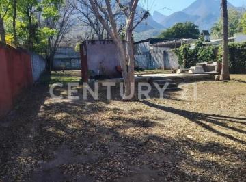 Terreno / Lote · 670m² · 1 Estacionamiento · Terreno en Venta en Fraccionamiento Jardines de La Silla