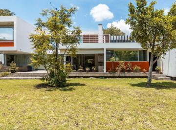 Casa · 441m² · 3 Recámaras · 3 Estacionamientos · Casa en Reserva Territorial Atlixcáyotl