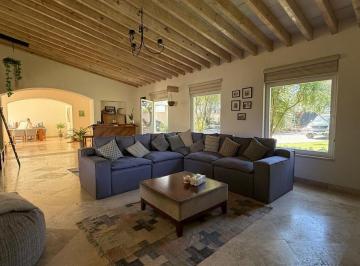 Casa de 5 habitaciones, Querétaro · Venta o Renta de Casa en Jurica, Queretaro