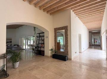 Casa de 5 habitaciones, Querétaro · Renta/venta de Casa en Jurica, Queretaro