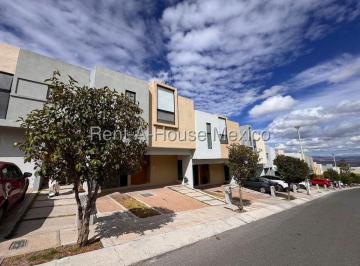 Casa en condominio de 3 habitaciones, El Marqués · Se Vende Casa en Zibatá con 119 m² de Terreno y 149 m²
