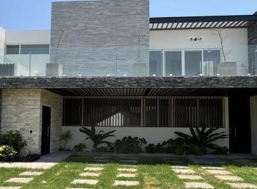 Casa en condominio · 428m² · 3 Recámaras · 4 Estacionamientos · Casa en Venta Condominio Al Norte de Aguascalientes en Fraccionamiento Residencial Altaria