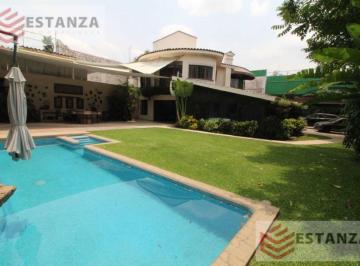 Casa · 630m² · 4 Recámaras · 4 Estacionamientos · Vista Hermosa Casa - Clave Cs386
