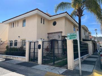 Casa en condominio de 4 habitaciones, Zapopan · Casa en Esquina en Coto Las Cumbres en Venta