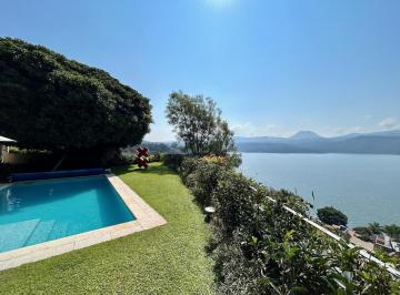 Casa · 600m² · 4 Recámaras · 3 Estacionamientos · Casa Toscana con Vista Al Lago en La Peña, Valle de Bravo Venta