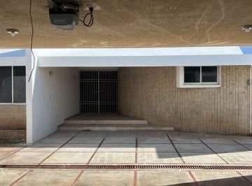 Casa · 338m² · 4 Estacionamientos · Casa en Venta Villas La Hacienda