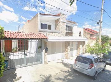 Casa de 3 habitaciones, Guadalajara · ¡Vive en Una de Las Mejores Zonas Residenciales de Guadalajara!