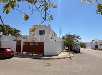 Casa · 167m² · 3 Recámaras · 2 Estacionamientos · Casa en Venta en Las Américas, Mérida, Yucatán