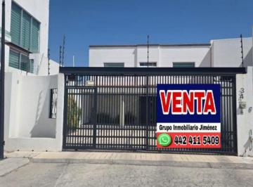 Casa · 260m² · 2 Recámaras · 2 Estacionamientos · Casa - Fraccionamiento Milenio 3a Sección
