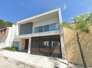 Casa de 4 habitaciones, Guadalupe · ¡Vive en La Ubicación Más Emblemática y Exclusiva de Nuevo Leon!